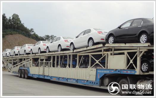 长沙轿车托运公司私家车托运 笼车运输场景图 长沙轿车托运公司私家车托运 笼车运输场景图